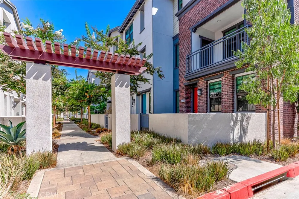 6996 Cottonwood Lane Buena Park, CA 90621