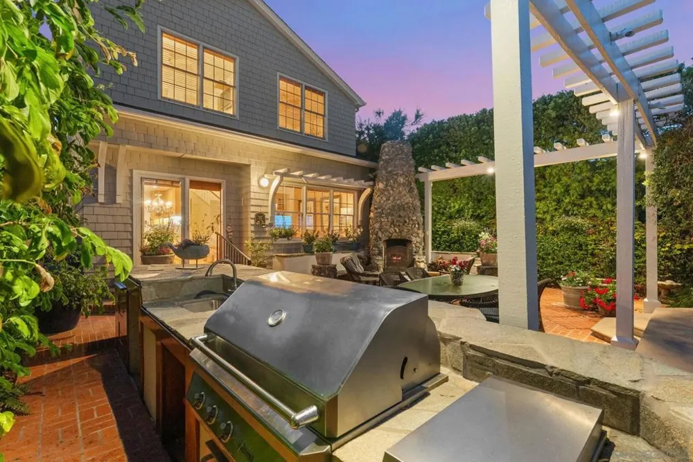 1929 Ocean Front Del Mar, CA 92014