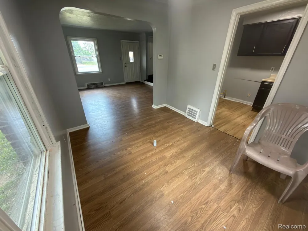 8837 Evergreen Avenue Detroit City, MI 48228