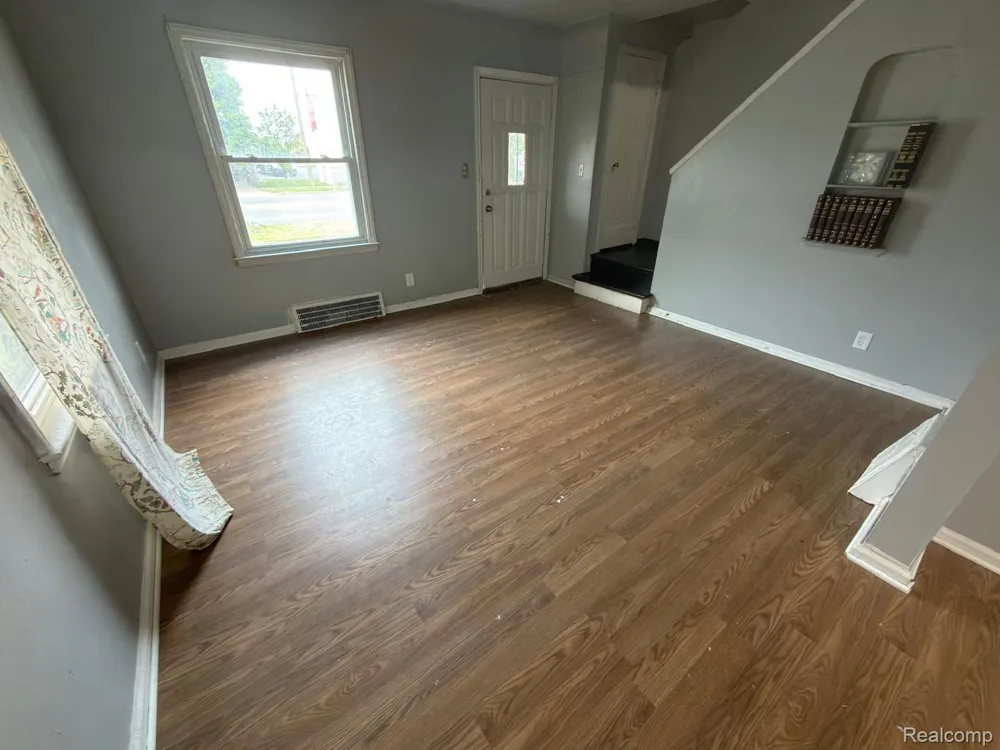 8837 Evergreen Avenue Detroit City, MI 48228