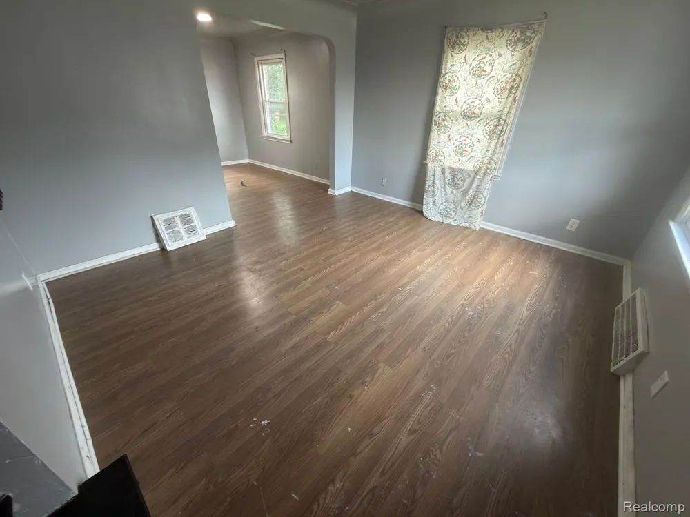 8837 Evergreen Avenue Detroit City, MI 48228