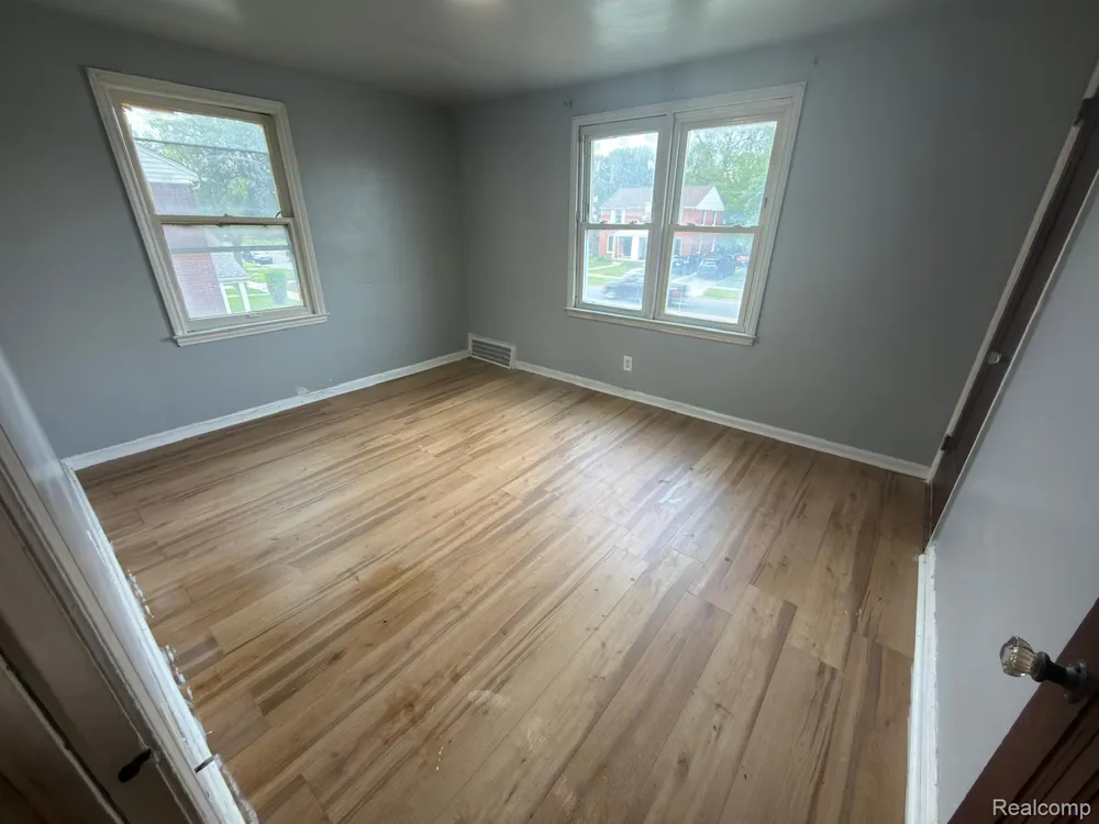 8837 Evergreen Avenue Detroit City, MI 48228