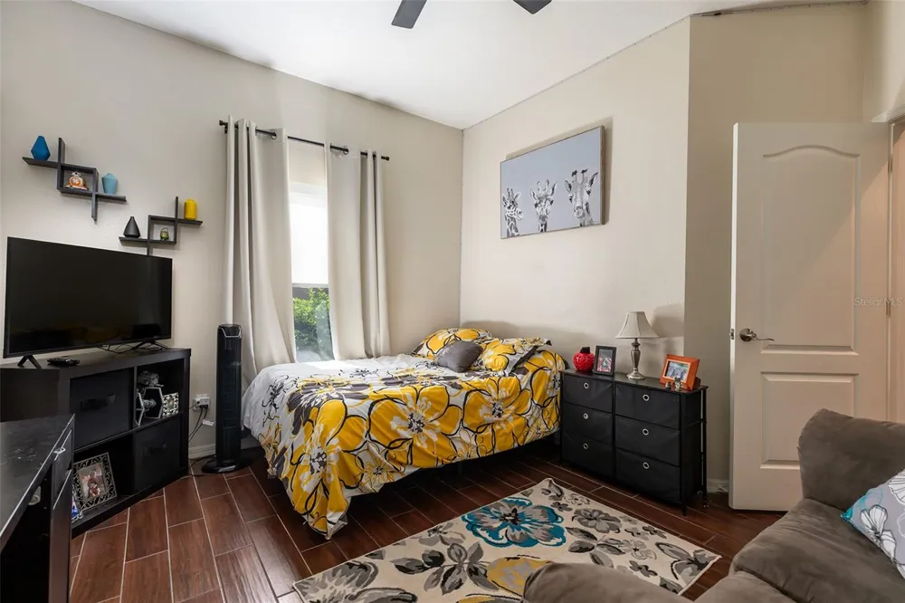 5308 CHISWICK CIRCLE Belle Isle, FL 32812