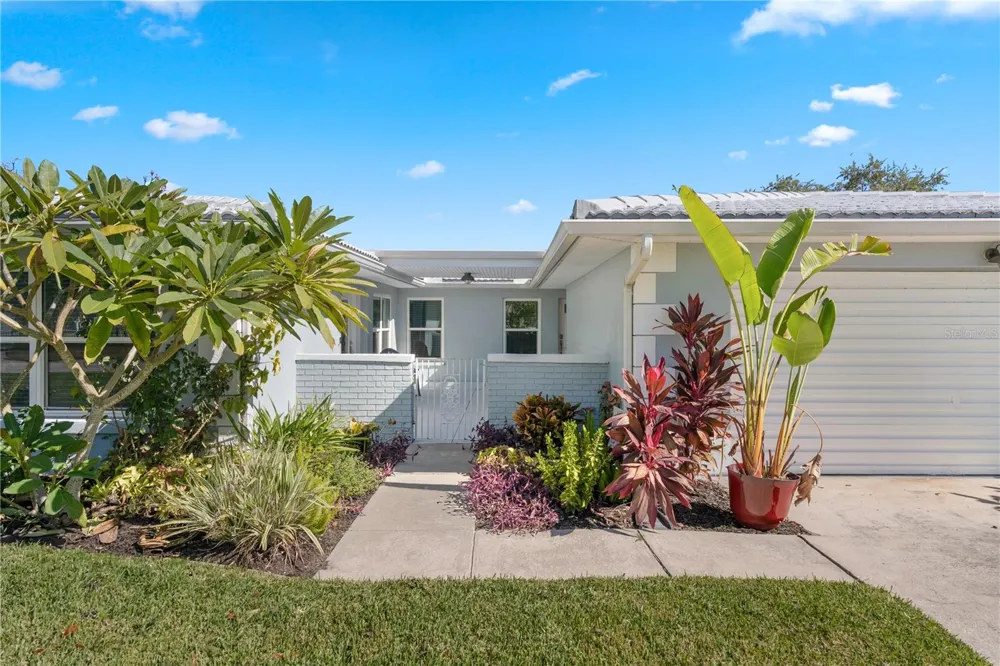 5027 WATERSIDE DRIVE Port Richey, FL 34668