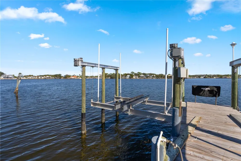 5027 WATERSIDE DRIVE Port Richey, FL 34668