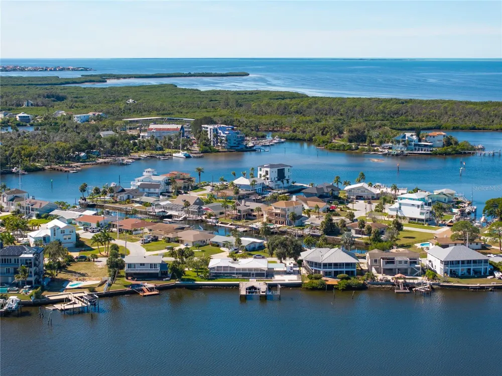 5027 WATERSIDE DRIVE Port Richey, FL 34668