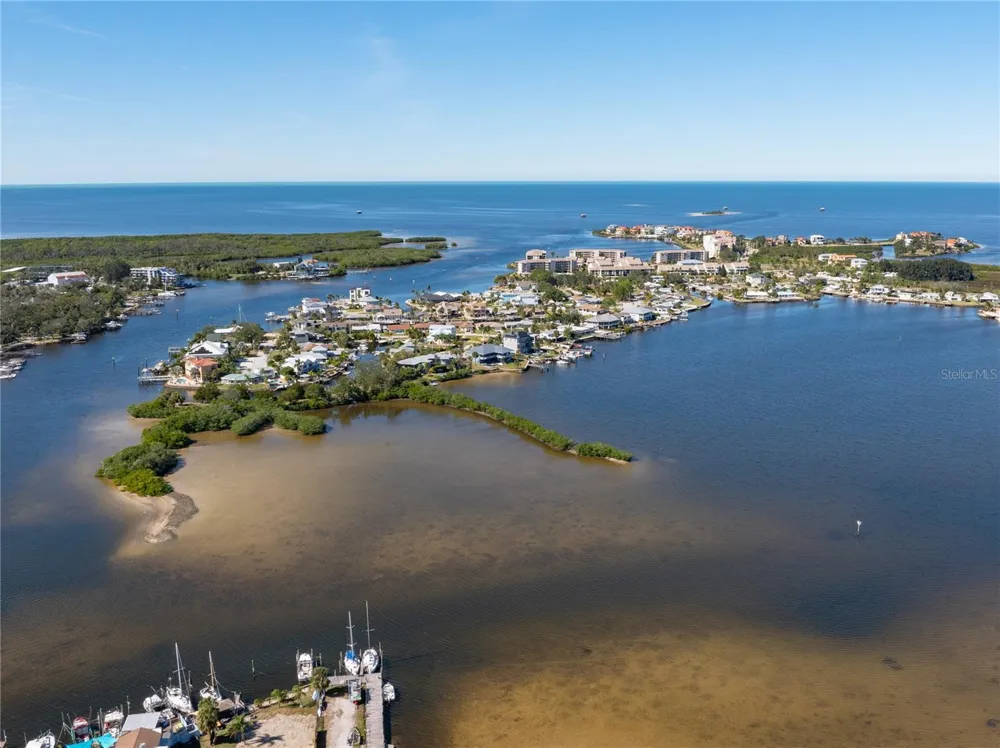 5027 WATERSIDE DRIVE Port Richey, FL 34668
