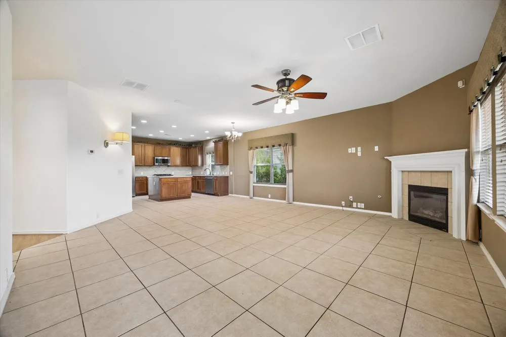 518 Honeysuckle Vine Drive Rosenberg, TX 77469