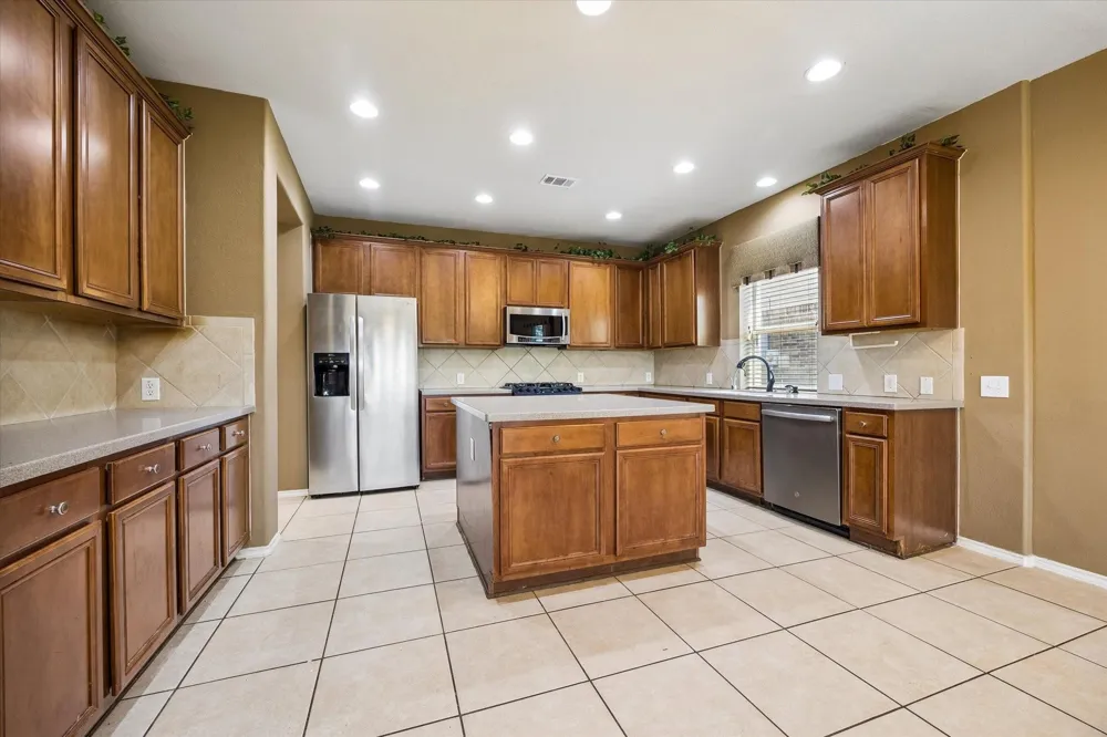 518 Honeysuckle Vine Drive Rosenberg, TX 77469