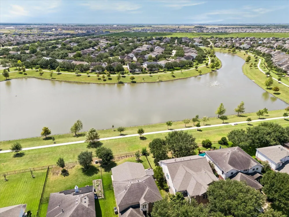 518 Honeysuckle Vine Drive Rosenberg, TX 77469