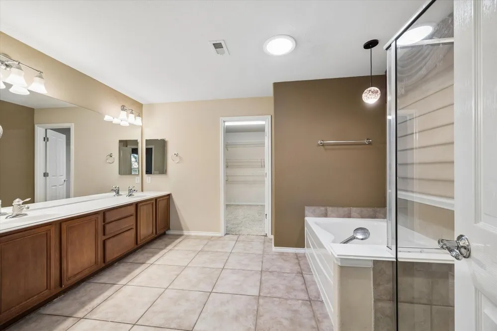 518 Honeysuckle Vine Drive Rosenberg, TX 77469