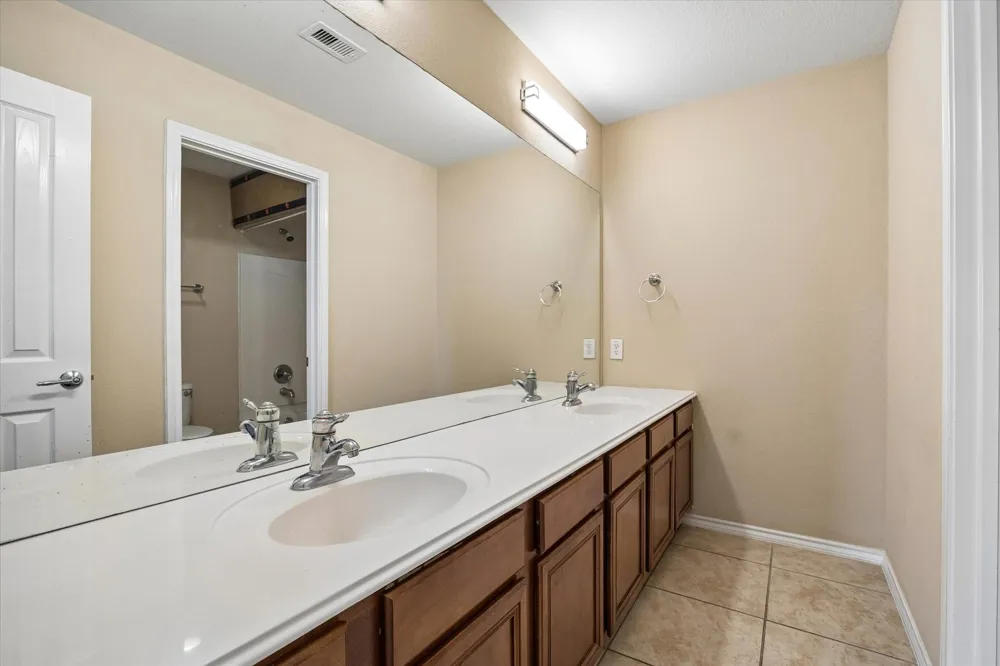 518 Honeysuckle Vine Drive Rosenberg, TX 77469