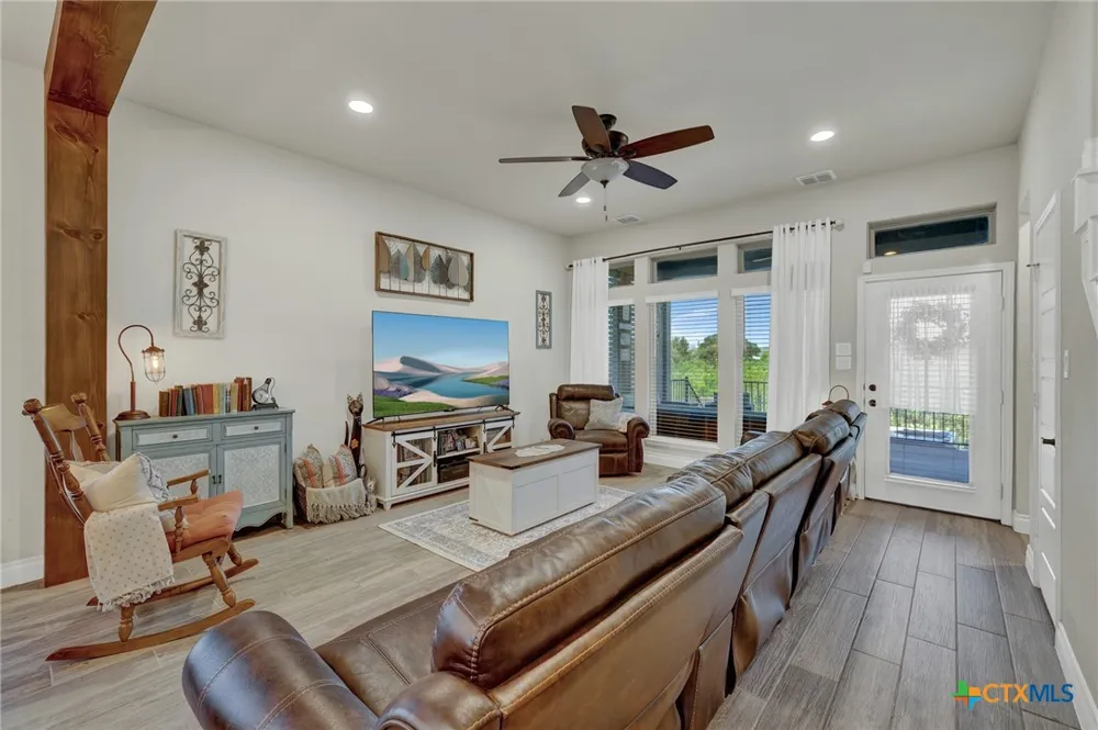 3117 Nister New Braunfels, TX 78130
