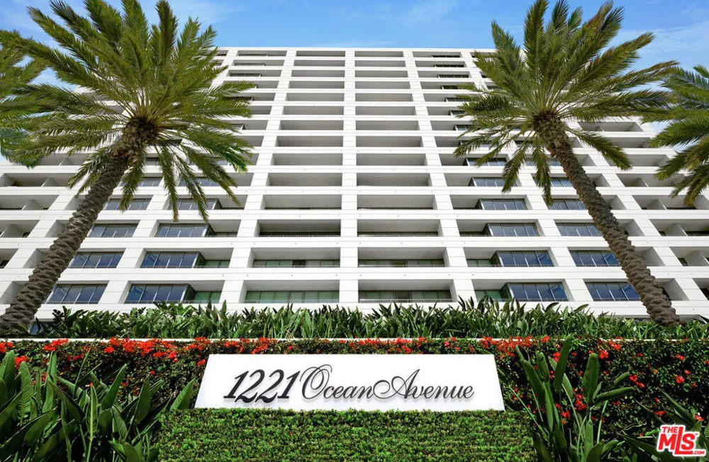 1221 W OCEAN AVENUE #203 Santa Monica, CA 90401