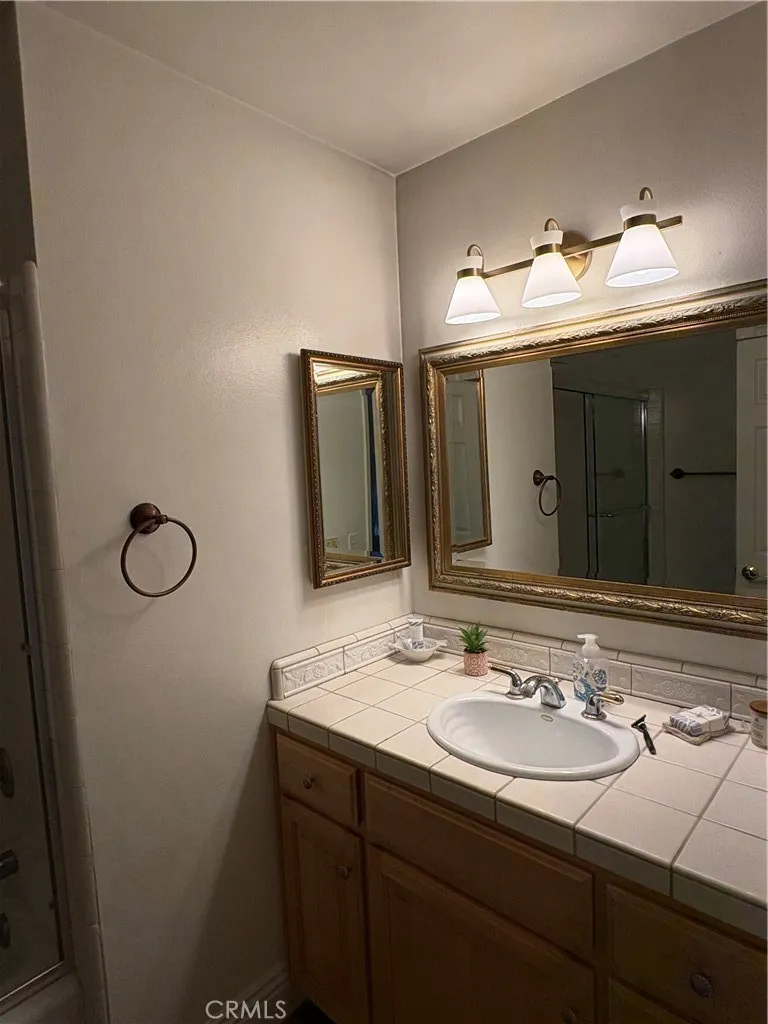 235 Avenida Lobeiro San Clemente, CA 92672