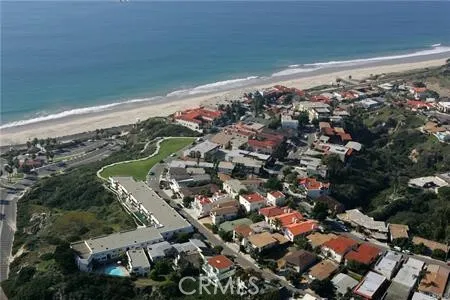 235 Avenida Lobeiro San Clemente, CA 92672