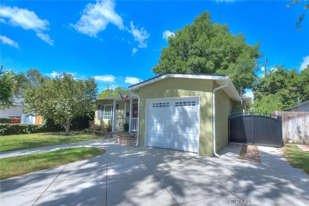 1933 W Jacaranda Place Fullerton, CA 92833