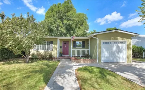 1933 W Jacaranda Place