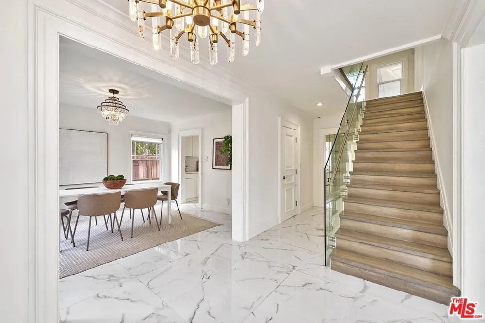 860 S Norton Avenue Los Angeles, CA 90005