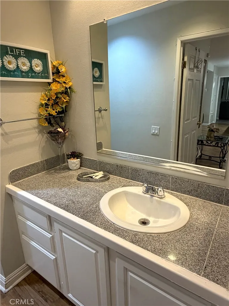 5460 White Oak Avenue #G113 Encino, CA 91316
