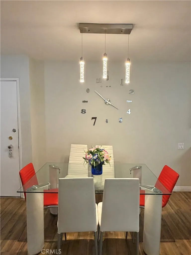 5460 White Oak Avenue #G113 Encino, CA 91316