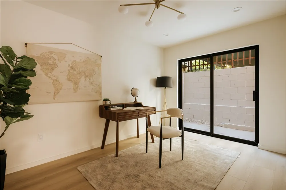 1247 Seward Street Los Angeles, CA 90038