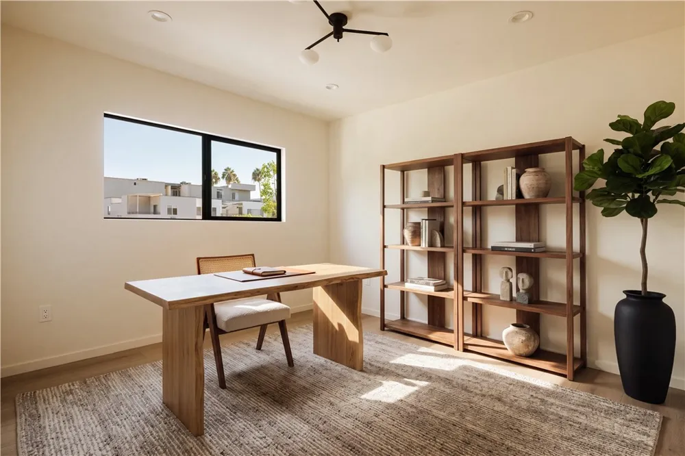 1247 Seward Street Los Angeles, CA 90038