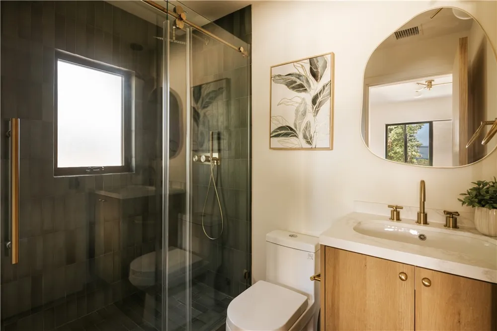 1247 Seward Street Los Angeles, CA 90038