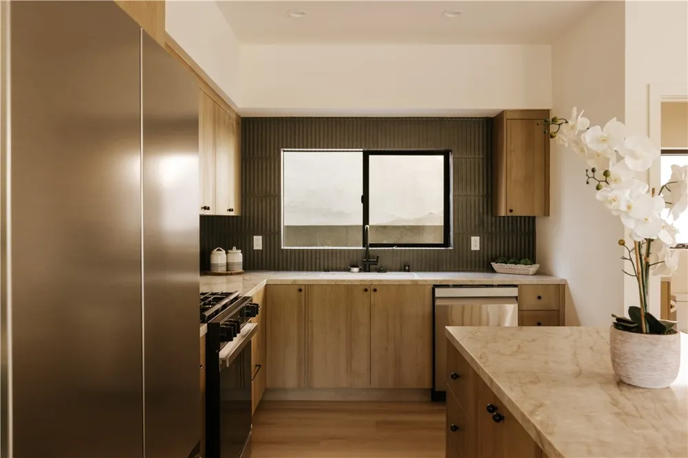 1247 Seward Street Los Angeles, CA 90038