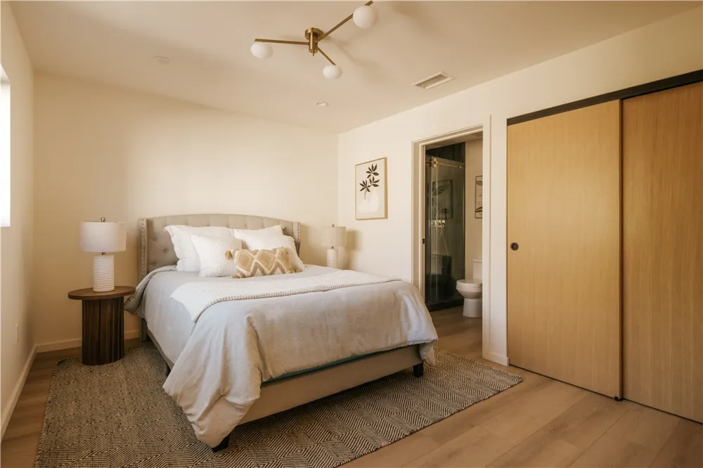 1247 Seward Street Los Angeles, CA 90038