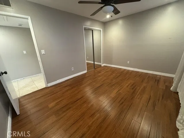 11116 Woodley Granada Hills, CA 91344
