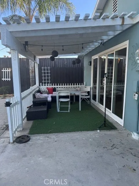 11116 Woodley Granada Hills, CA 91344
