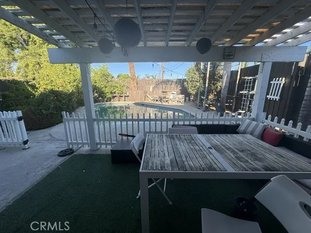 11116 Woodley Granada Hills, CA 91344