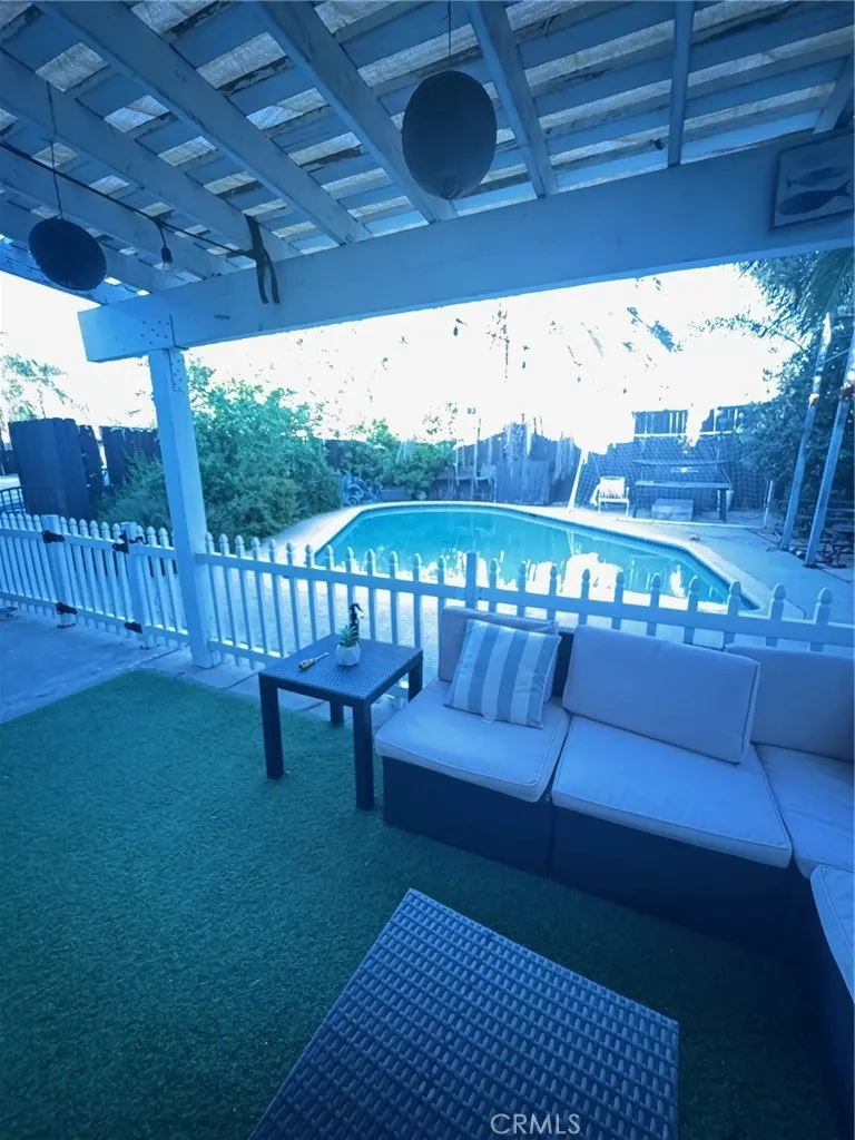 11116 Woodley Granada Hills, CA 91344
