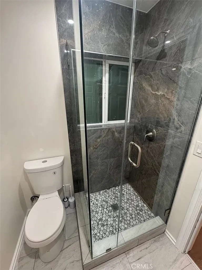 11116 Woodley Granada Hills, CA 91344