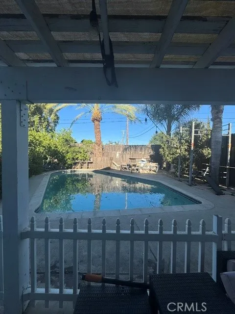 11116 Woodley Granada Hills, CA 91344