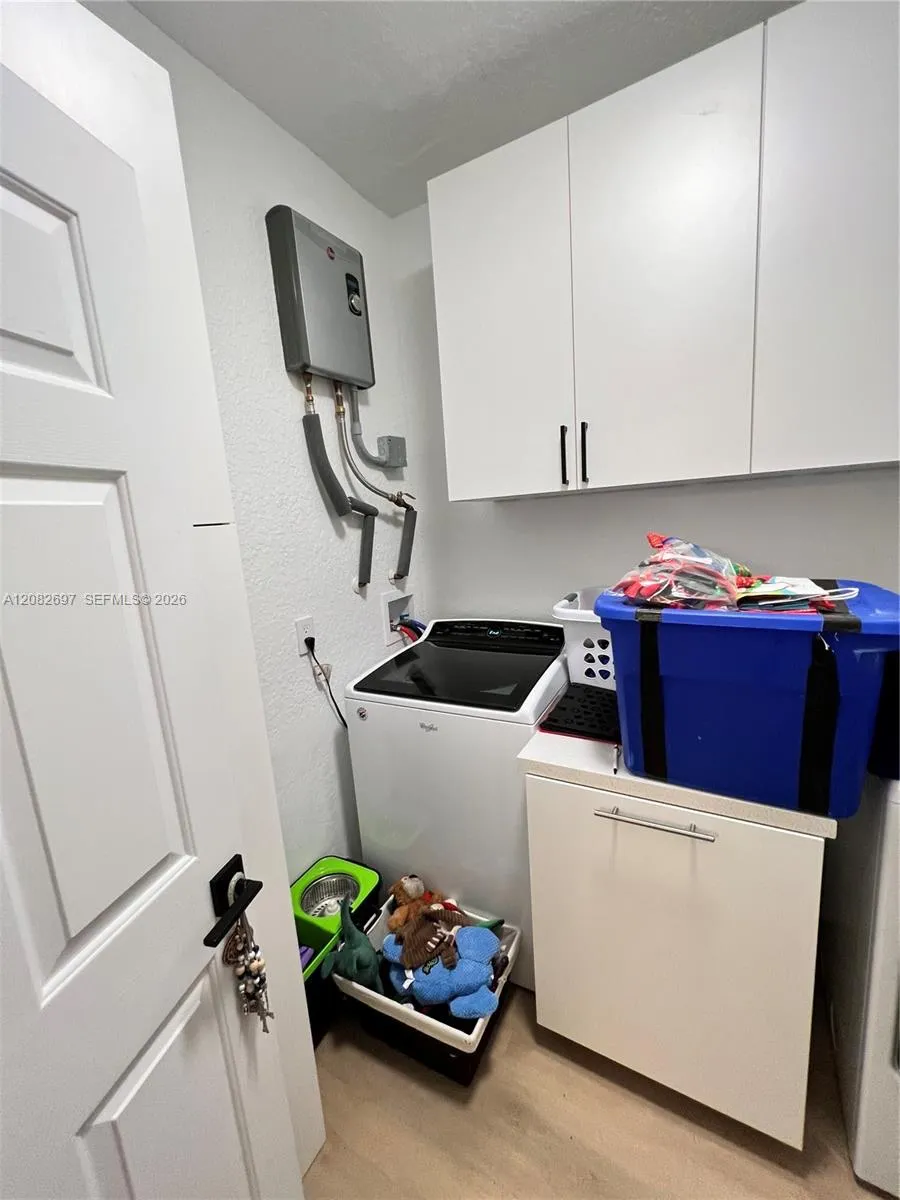 15628 SW 16th St #0 Pembroke Pines, FL 33027