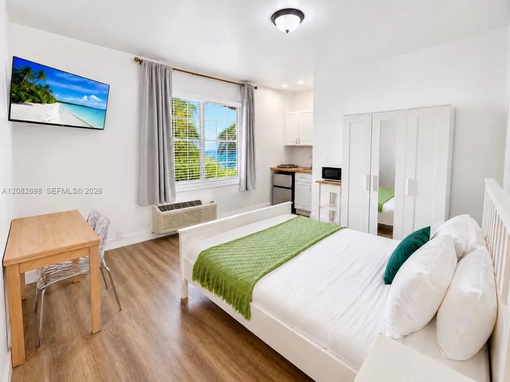 3025 Indian Creek Dr #106 Miami Beach, FL 33140