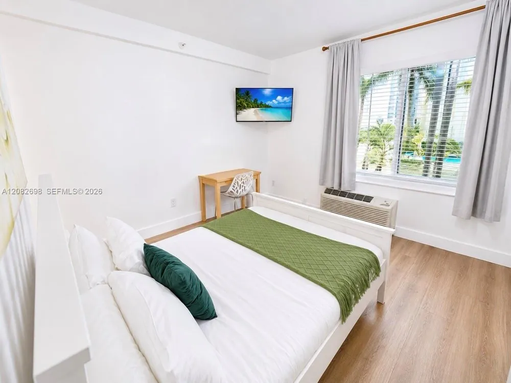 3025 Indian Creek Dr #106 Miami Beach, FL 33140