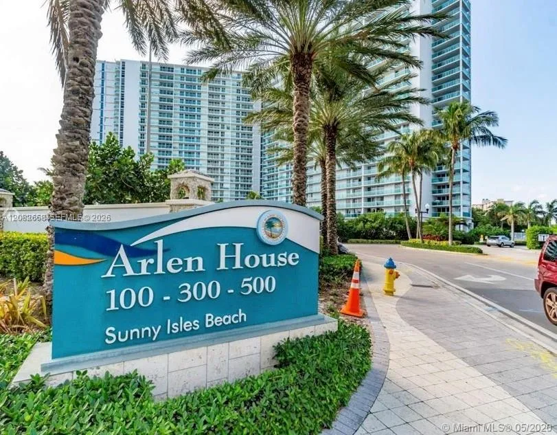 100 Bayview Dr #726 Sunny Isles Beach, FL 33160
