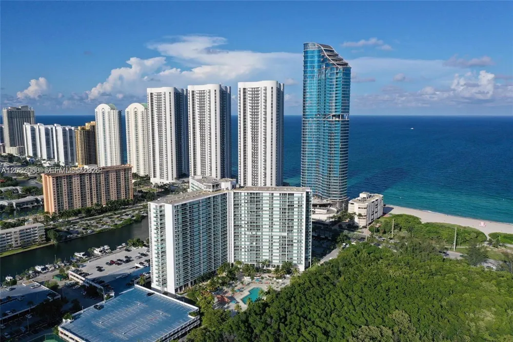 100 Bayview Dr #726 Sunny Isles Beach, FL 33160