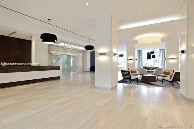 100 Bayview Dr #726 Sunny Isles Beach, FL 33160