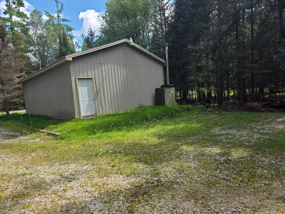 12506 E Shore Drive Millersburg, MI 49759