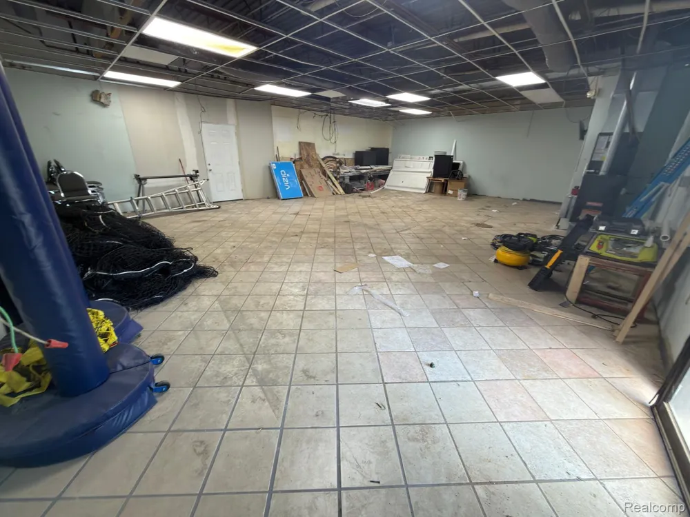 4805 W Vernor Highway Detroit City, MI 48209