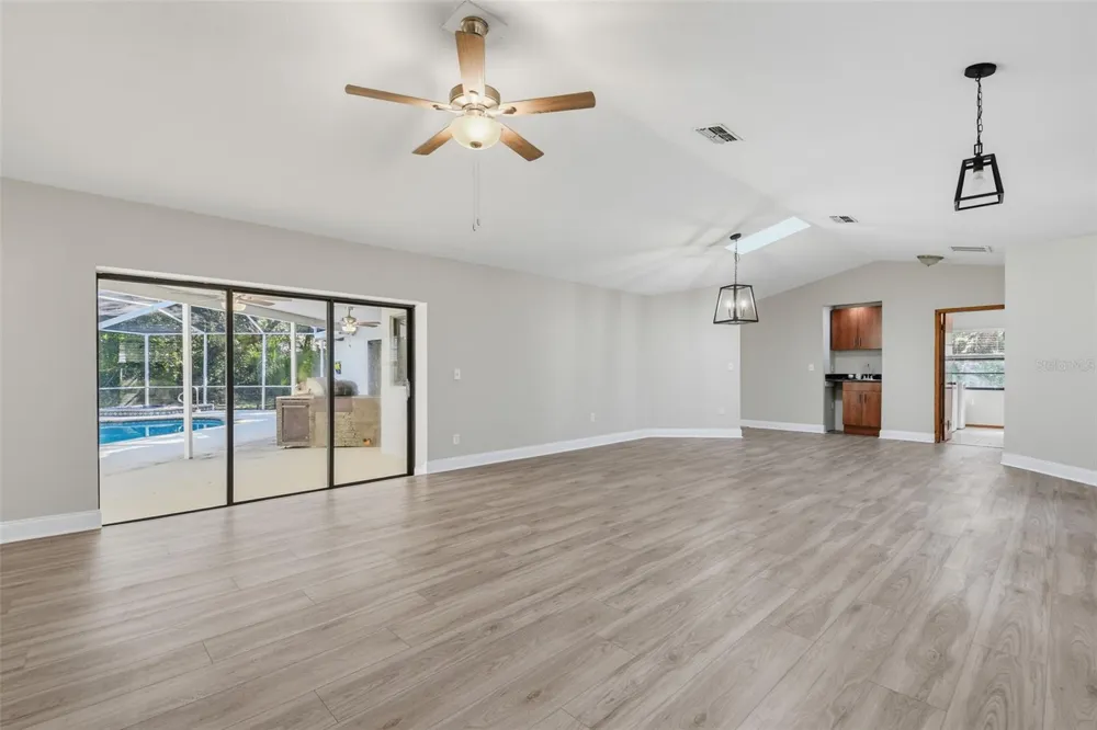 7256 ROYAL OAK DRIVE Spring Hill, FL 34607