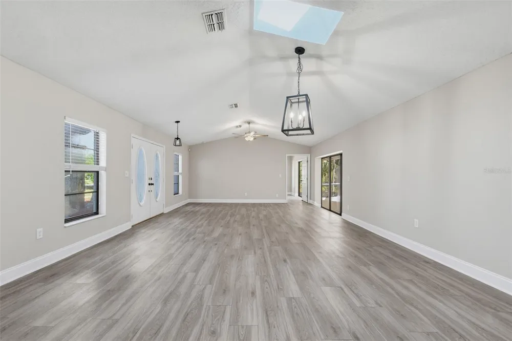 7256 ROYAL OAK DRIVE Spring Hill, FL 34607