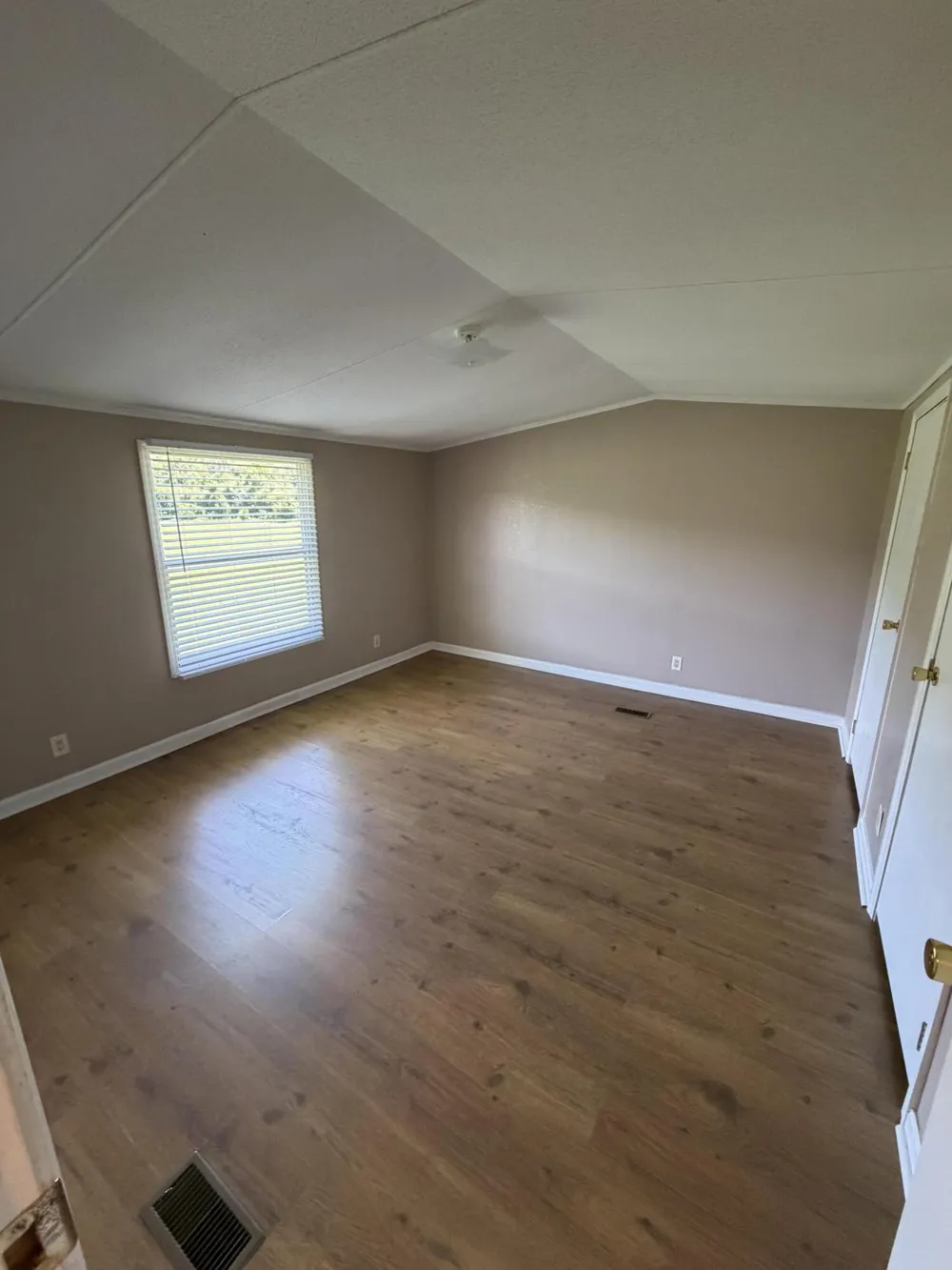 4915 Sweetens Cove Road South Pittsburg, TN 37380