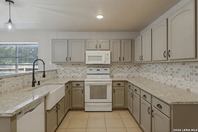 11310 Mentmore Helotes, TX 78023