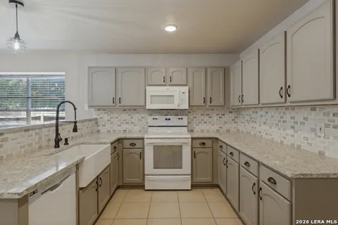 11310 Mentmore