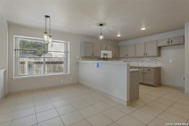 11310 Mentmore Helotes, TX 78023